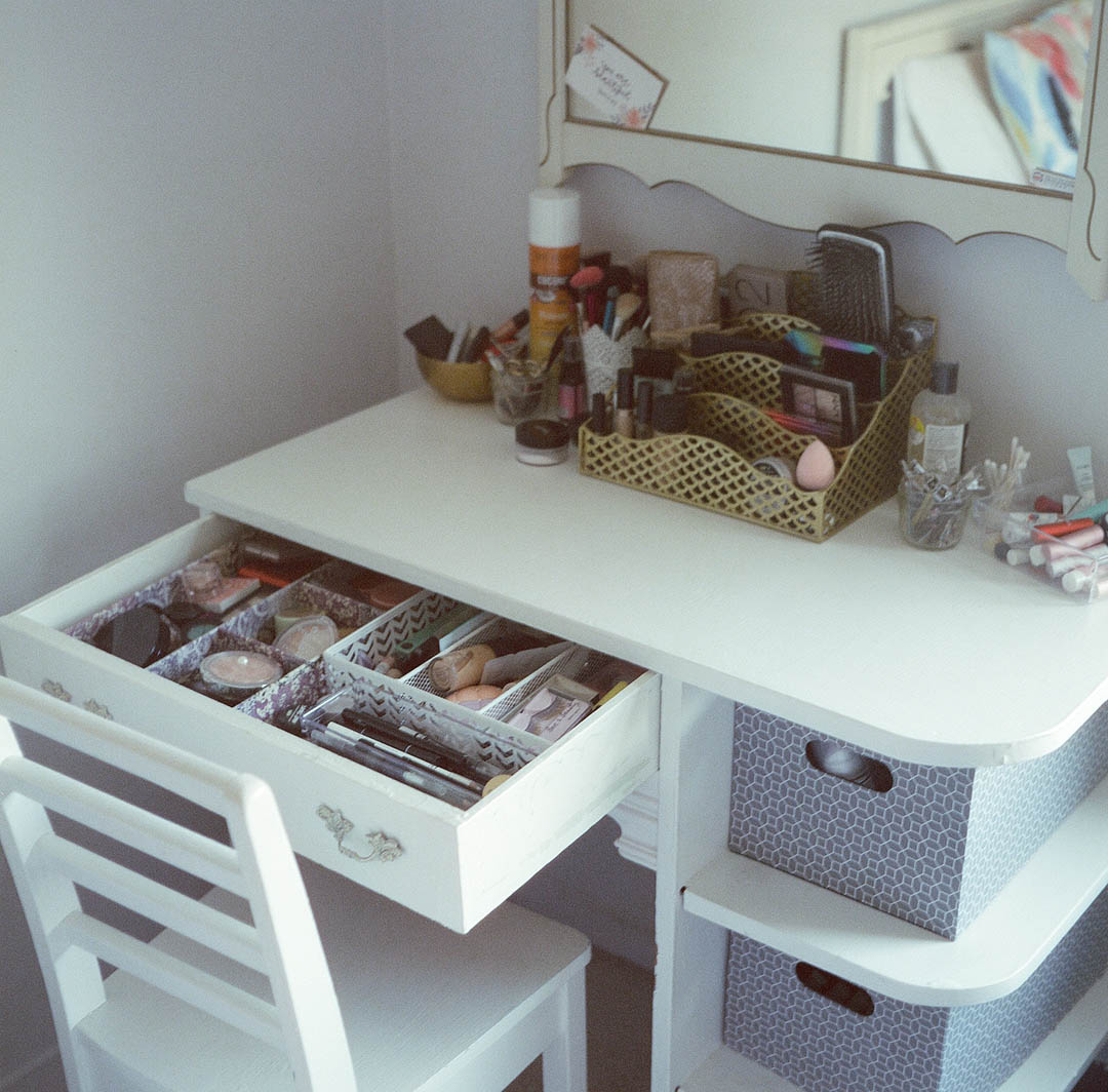 makeup vanity